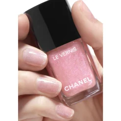 LE VERNIS